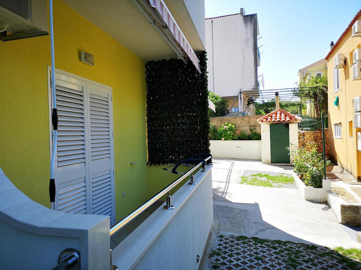 Deluxe Apartment F&M Tučepi Buitenkant foto